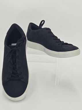 ECCO Women's Classic Black Soft Leather Lace-Up Sneakers Women's Size 6-6.5